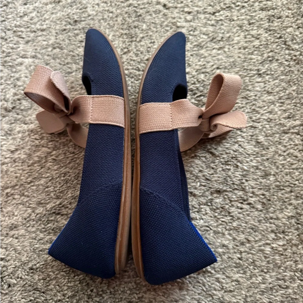 Elegant Navy Blue Flats with Bow Accent - Picture 6 of 7